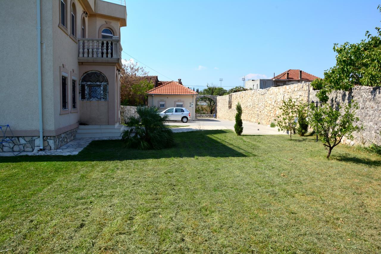 Montenegro Hostel B&B Подгориця Екстер'єр фото