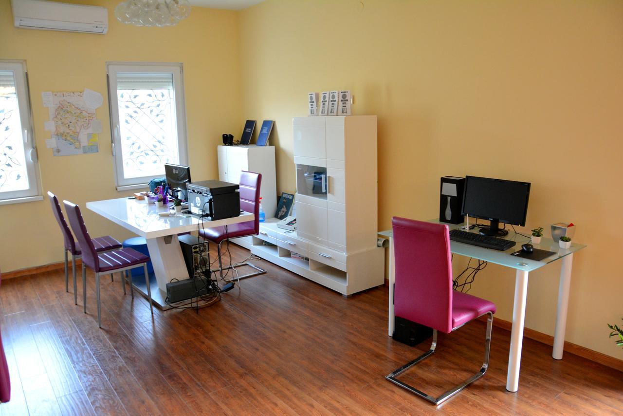 Montenegro Hostel B&B Подгориця Екстер'єр фото