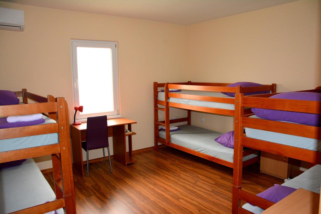 Montenegro Hostel B&B Подгориця Екстер'єр фото